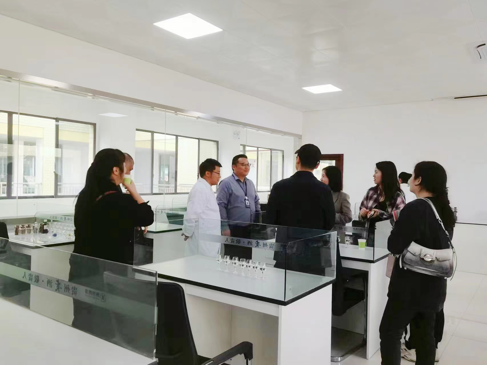 99652289.jpg 99652289.jpg