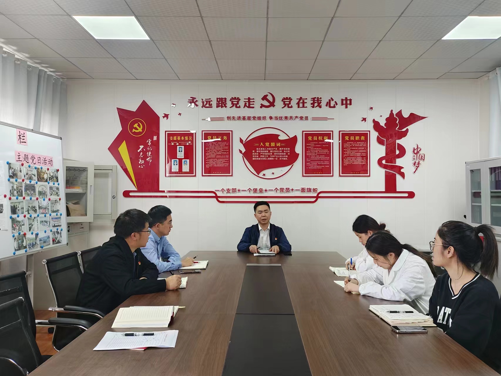 10191803.jpg 10191803.jpg